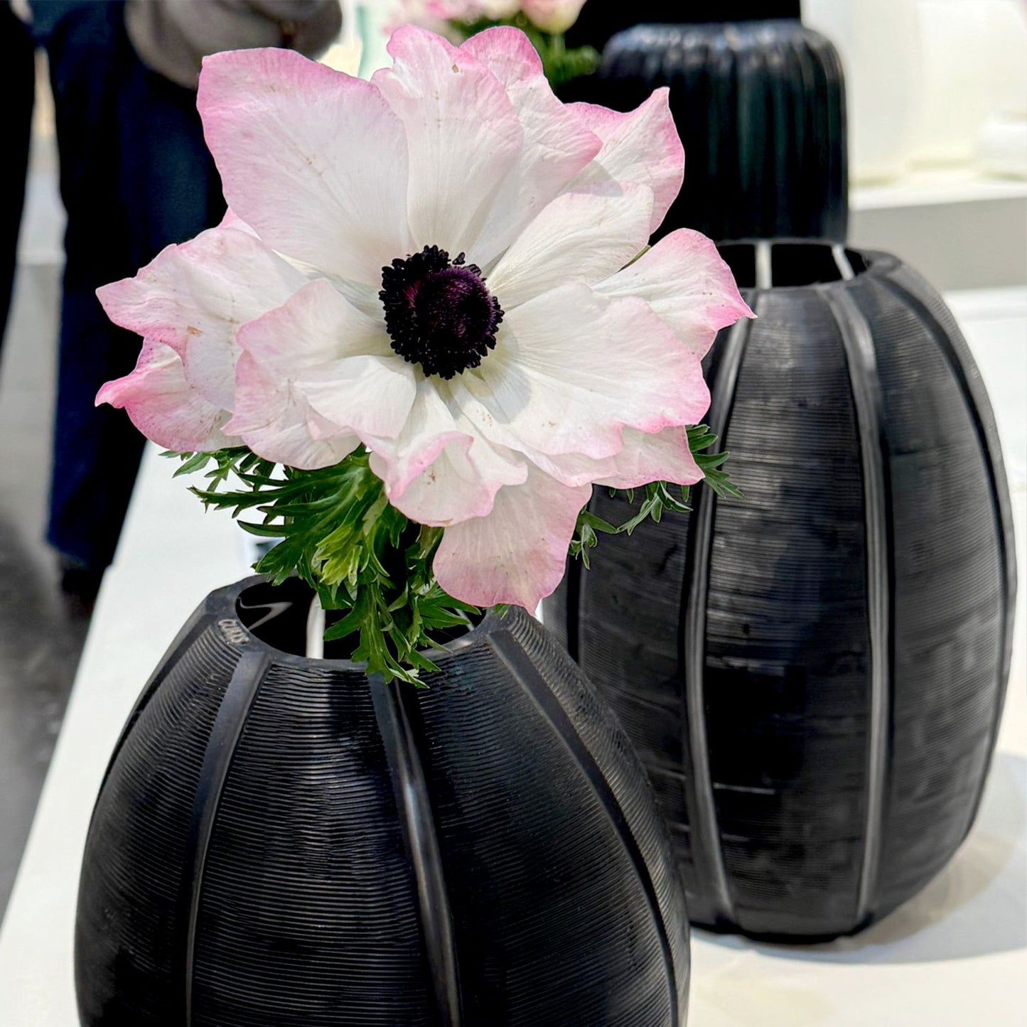 Vase NAGAA L clear/black