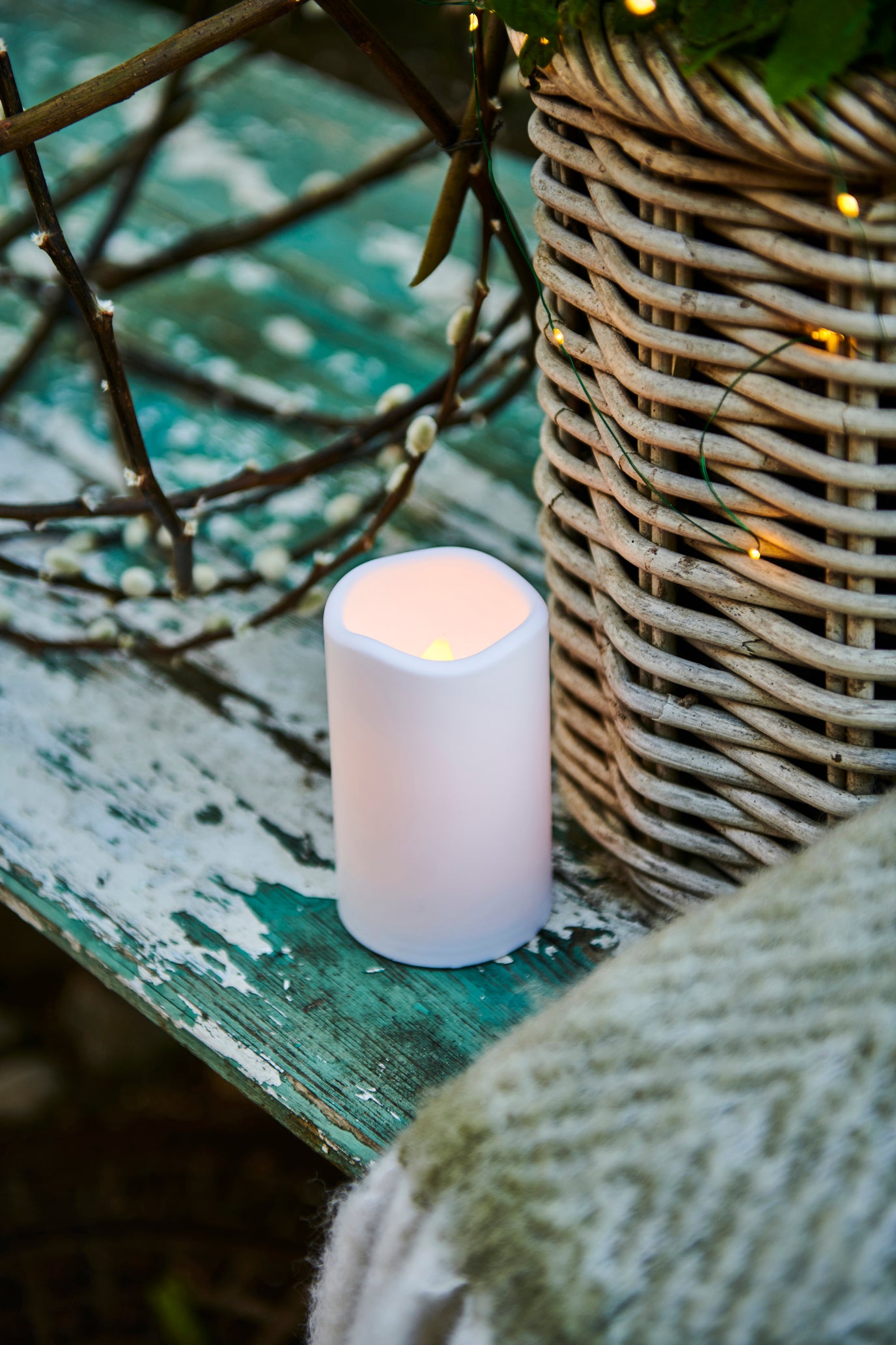 LED-Echtwachskerze STORM, dm. 7,5, weiß, outdoor