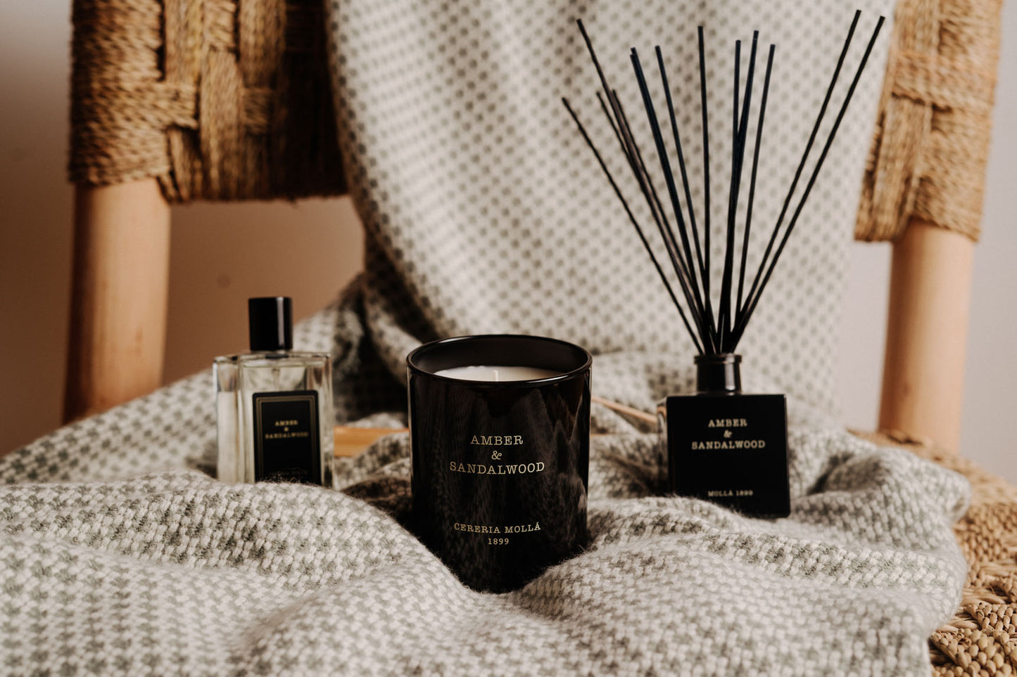 Premium Duftkerze AMBER & SANDALWOOD